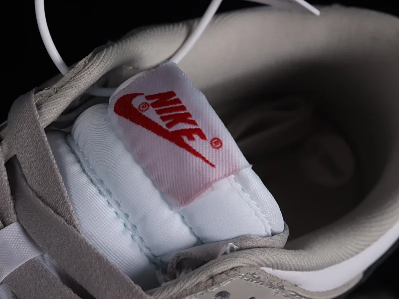 All Categories Nk SB Dunk Series Nk SB Dunk Low Low-top sneakers Cost-effective version Nk Dunk Low "Light Iron Ore" Patent leather gray SB low-top sports and leisure sneakers DQ7576-001